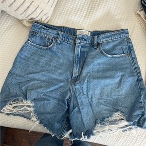 Abercrombie high rise loose short